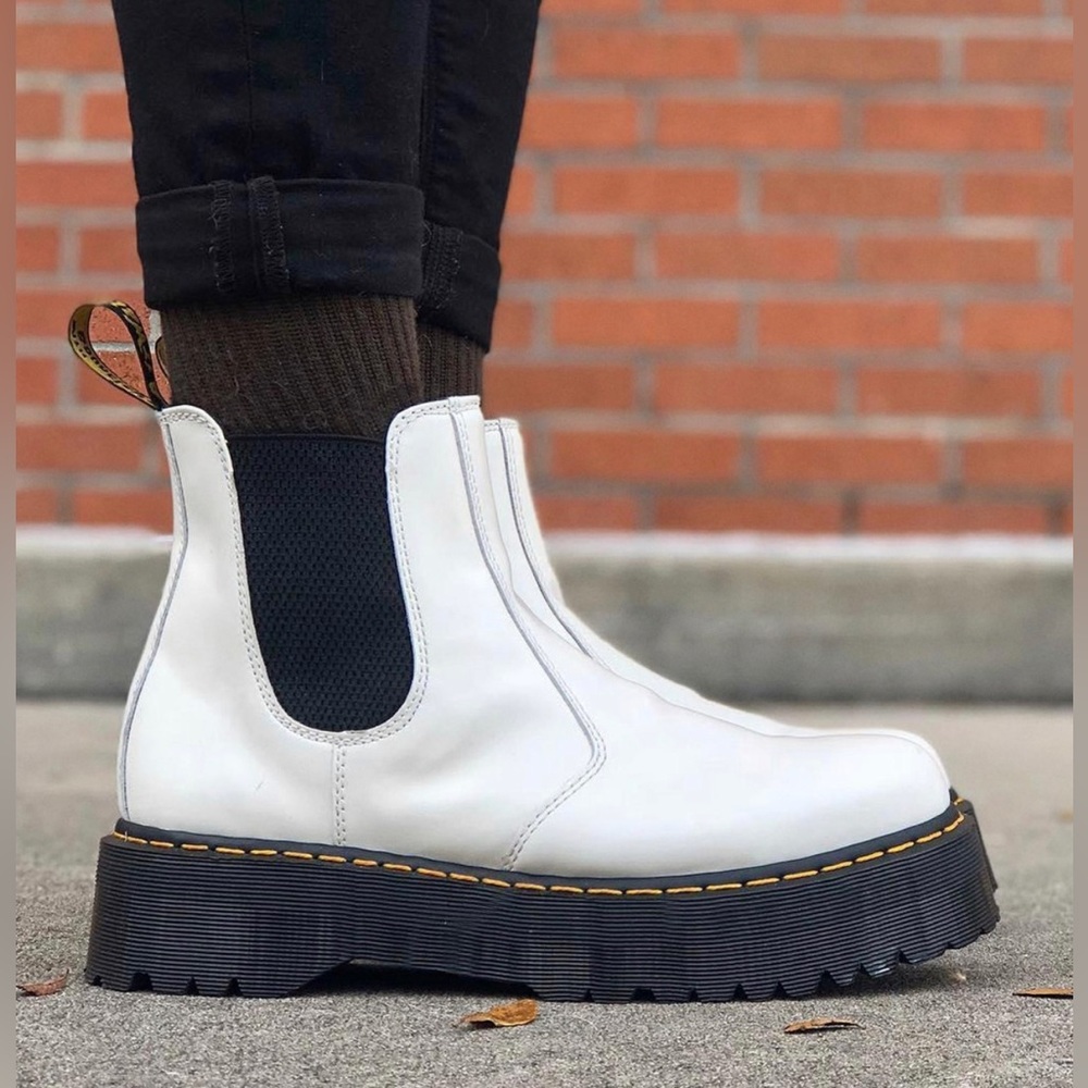 DR. MARTENS 2976 Quad Platform Womens White Chelsea Boots